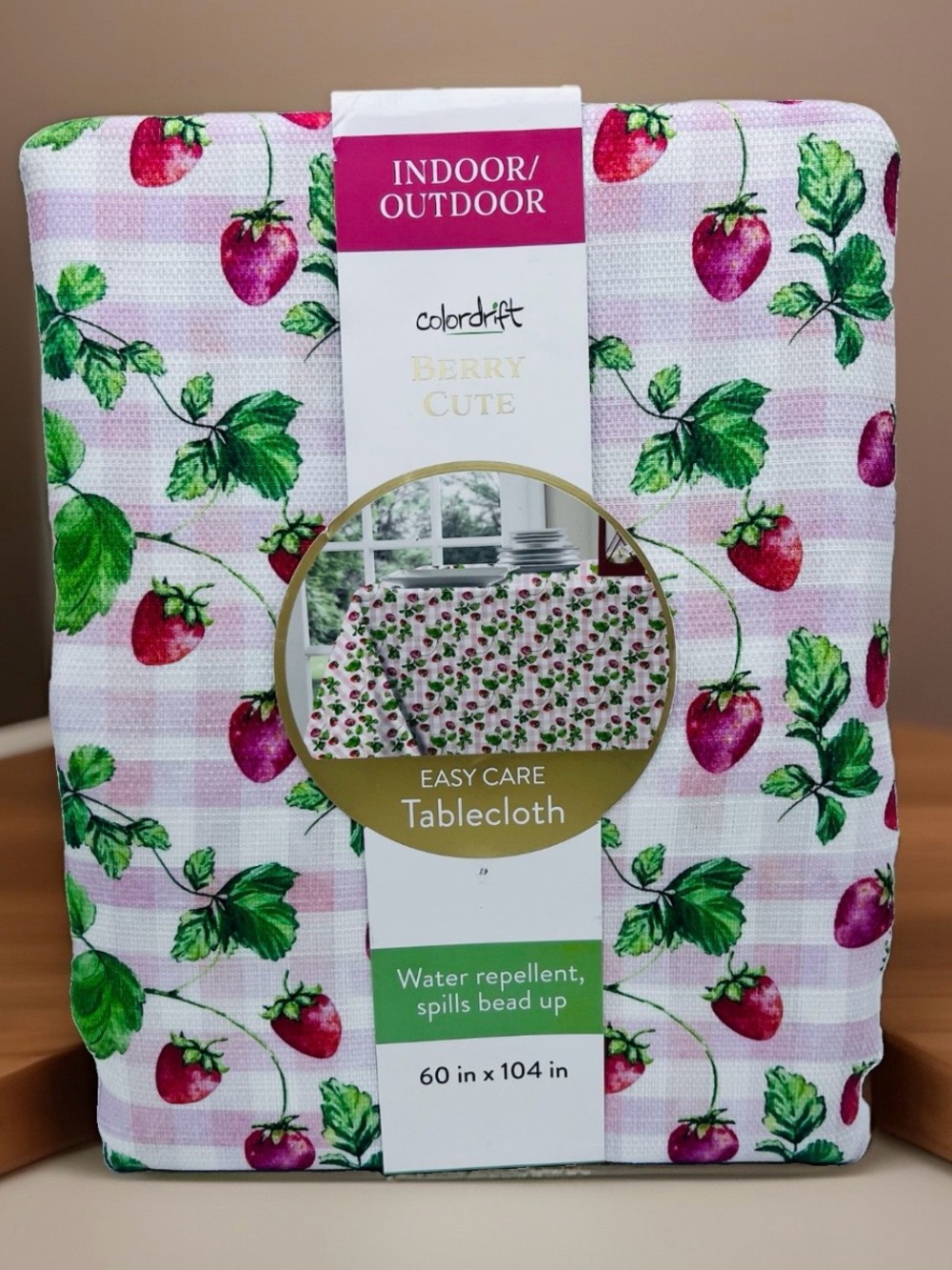 Colordrift Strawberry Fruit 60 x 104" Indoor/Outdoor Tablecloth Pink White NWT